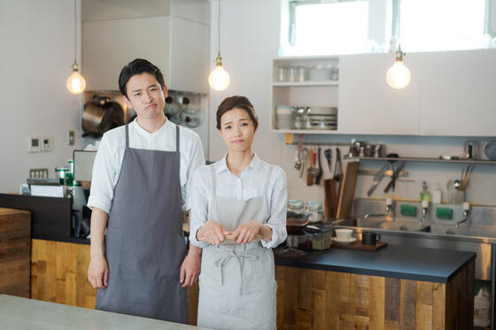 人手不足で閉店。考えられる理由と立て直しの方法は？経営戦略としての閉店も視野に