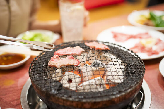 焼肉店の廃業が急増。潰れてしまう理由や借金を残さずに廃業するコツを紹介